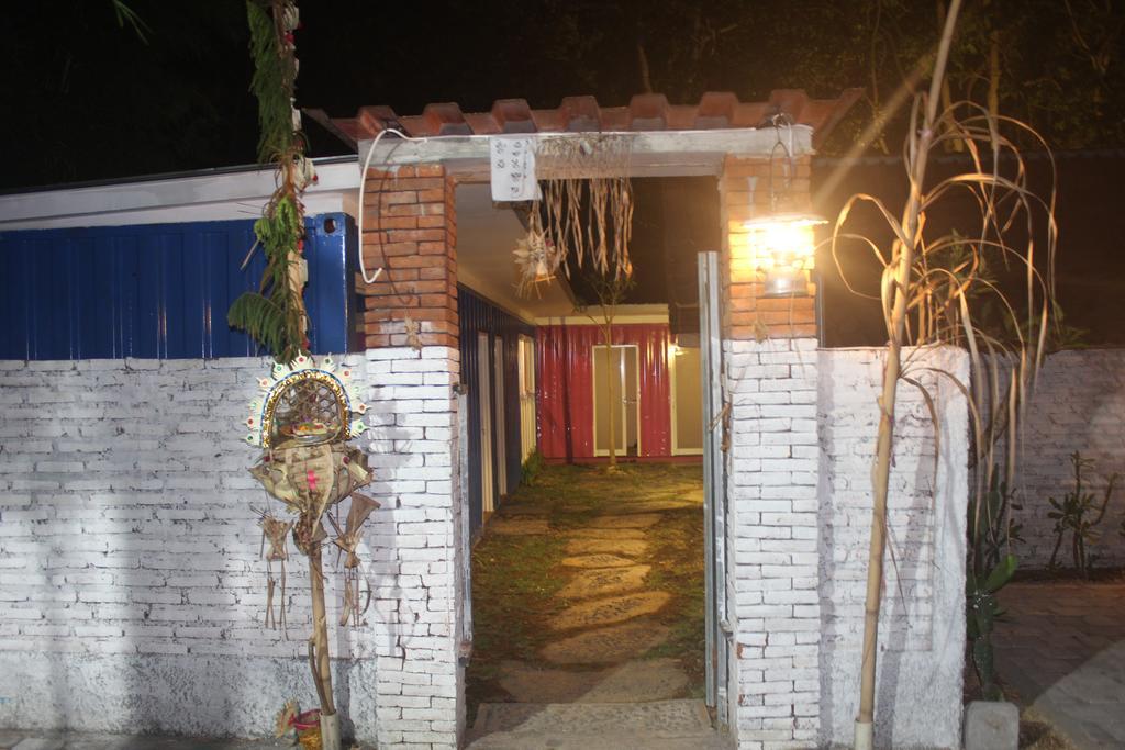 Отель Kubu Container Улувату Экстерьер фото